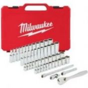 JUEGO 50 PIEZAS, CARRACA Y VASOS DE 1/4"SAE Y METRICA MILWAUKEE