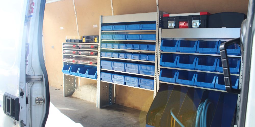 Comparativa de furgoneta antes y después de organizarla con sistema Tayg Car